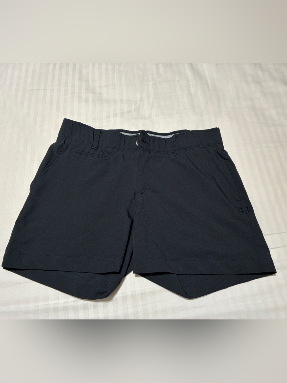 Under Armour Performance Shorts - black